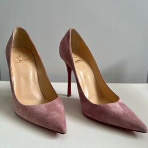 Christian Louboutin  classic pumps